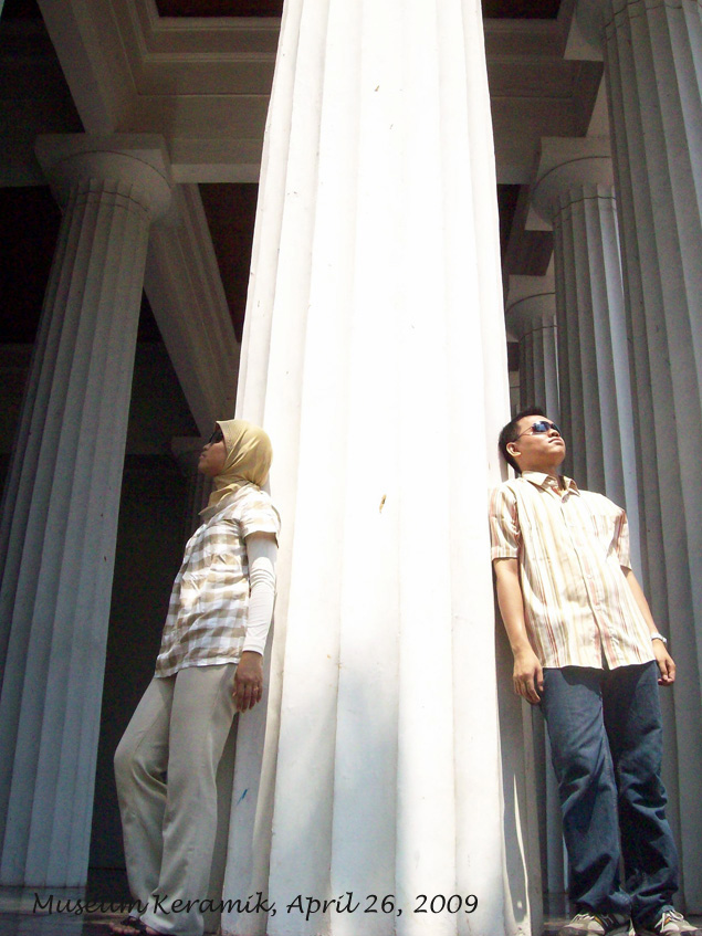 Museum Seni Rupa dan Keramik - Numpang foto ah....